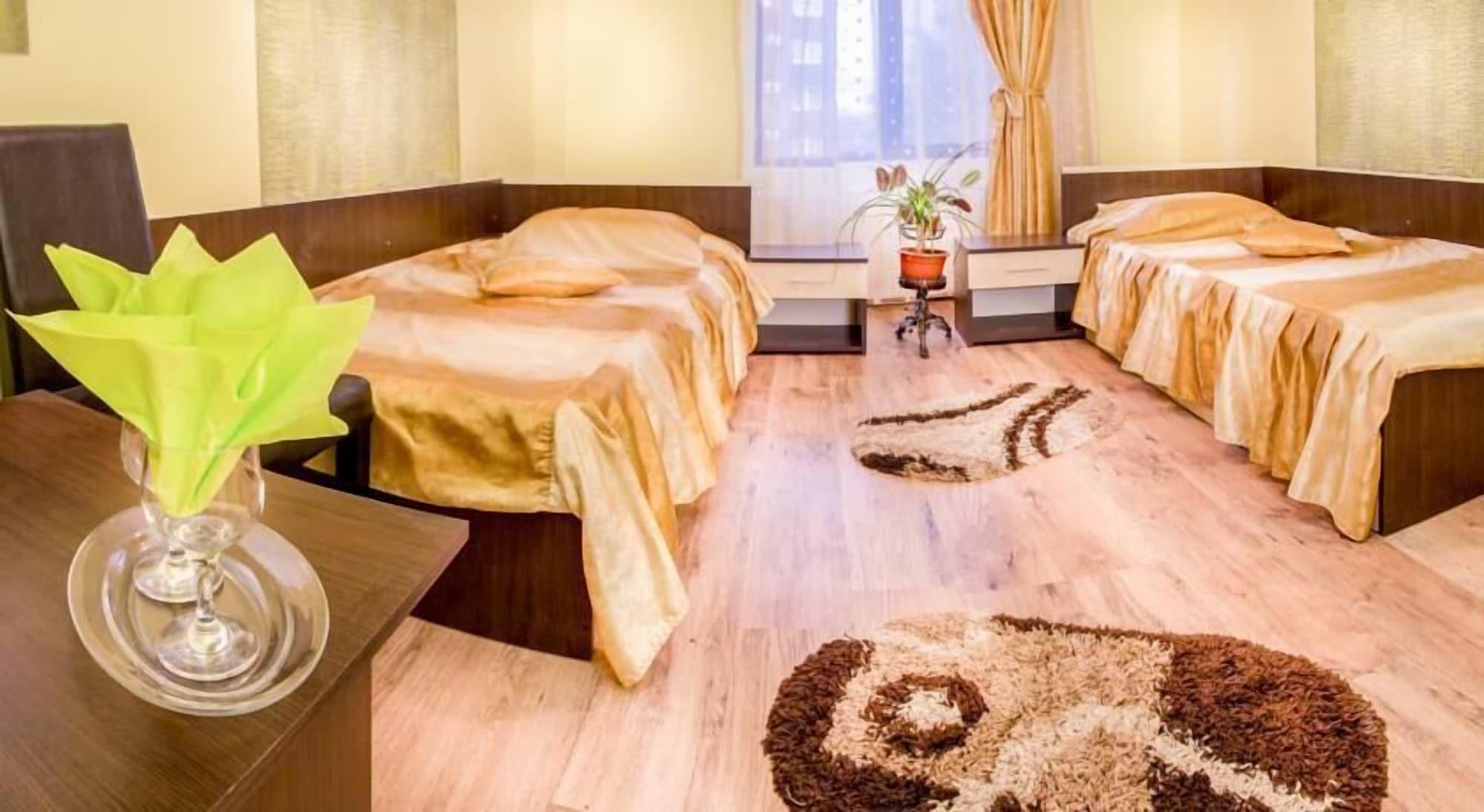 בוקרשט Hotel Eos מראה חיצוני תמונה
