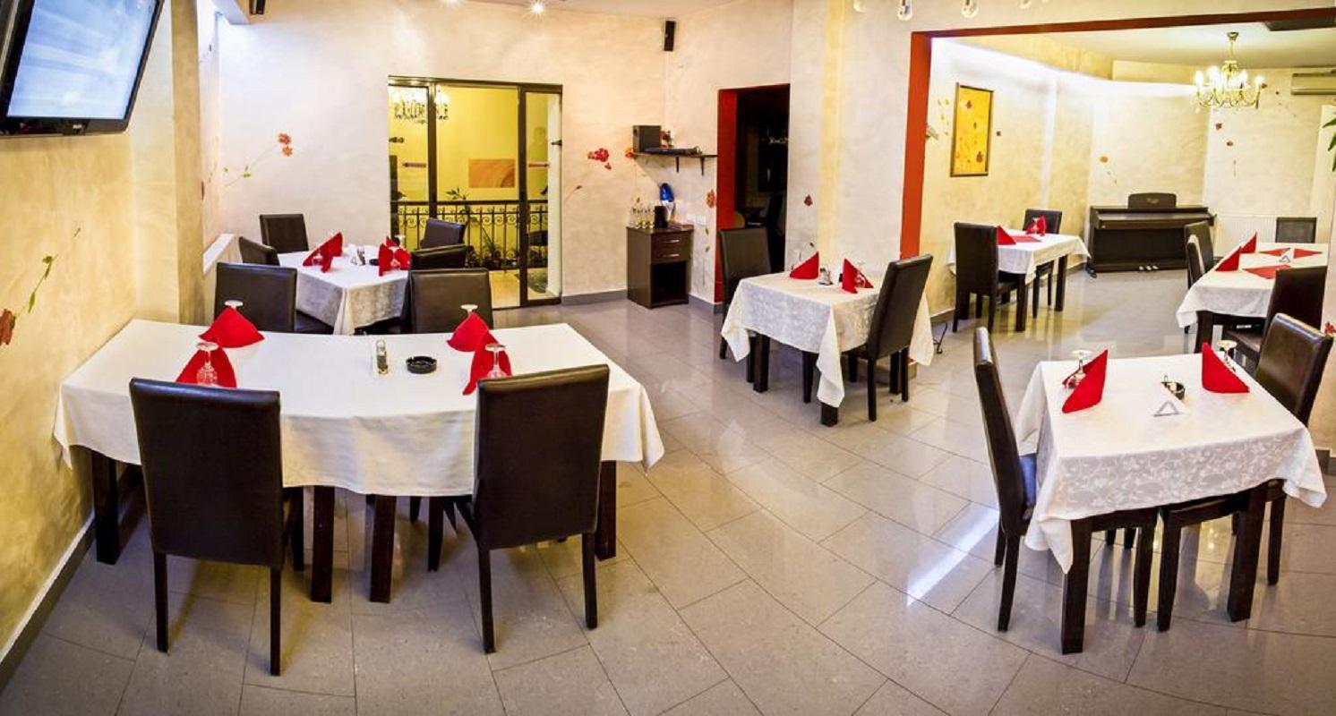 בוקרשט Hotel Eos מראה חיצוני תמונה