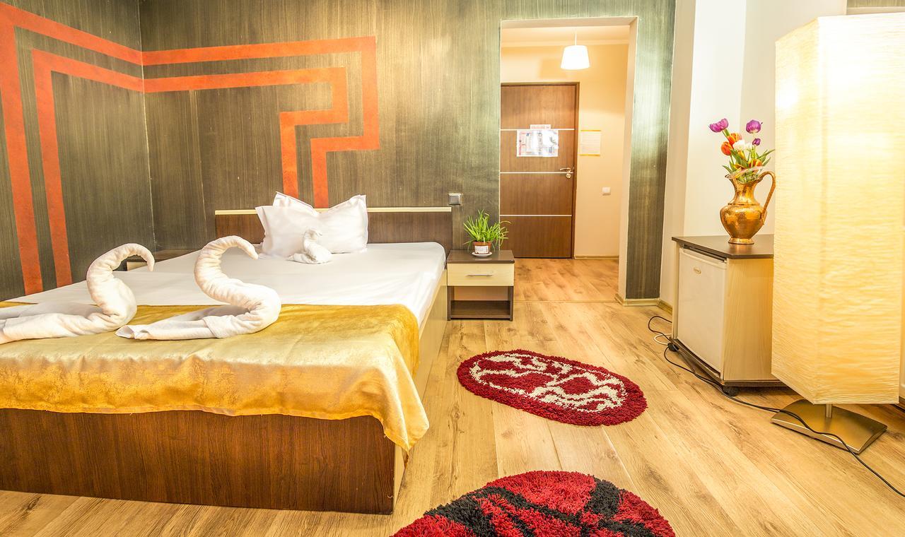 בוקרשט Hotel Eos מראה חיצוני תמונה