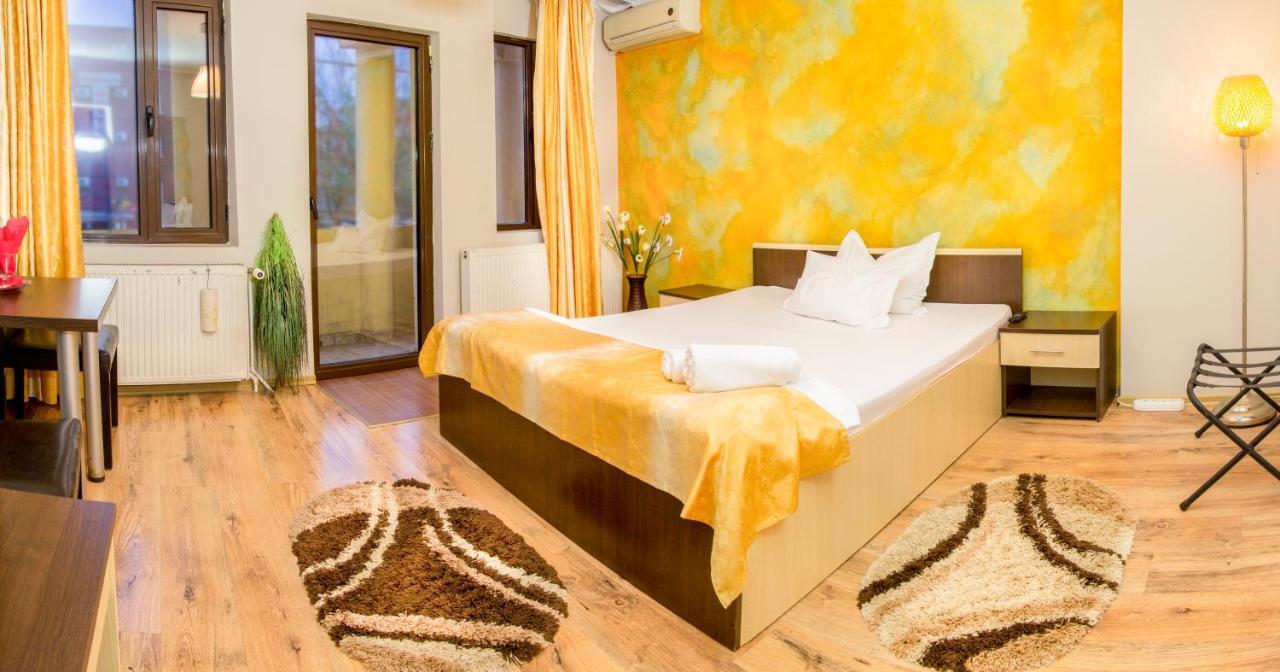 בוקרשט Hotel Eos מראה חיצוני תמונה