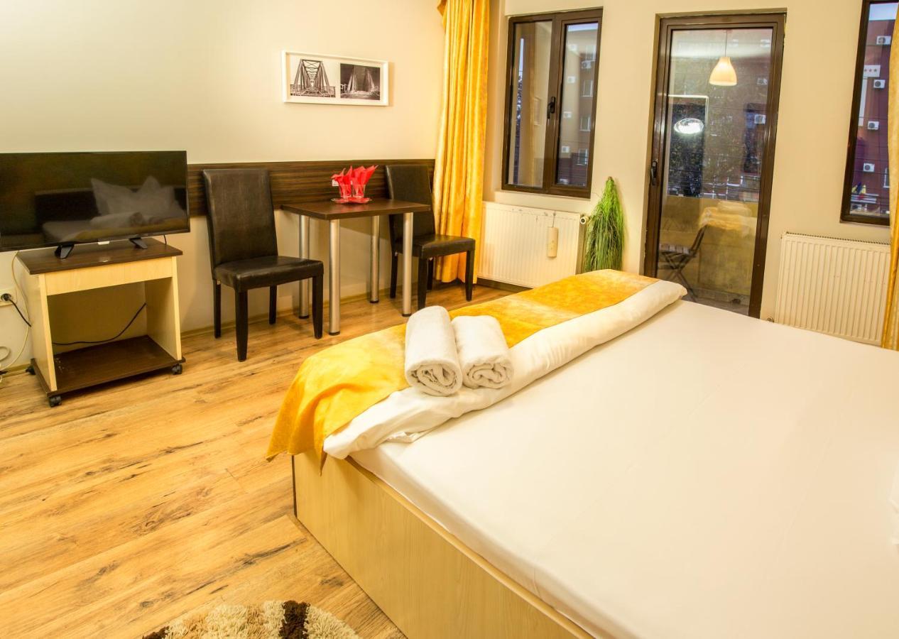 בוקרשט Hotel Eos מראה חיצוני תמונה