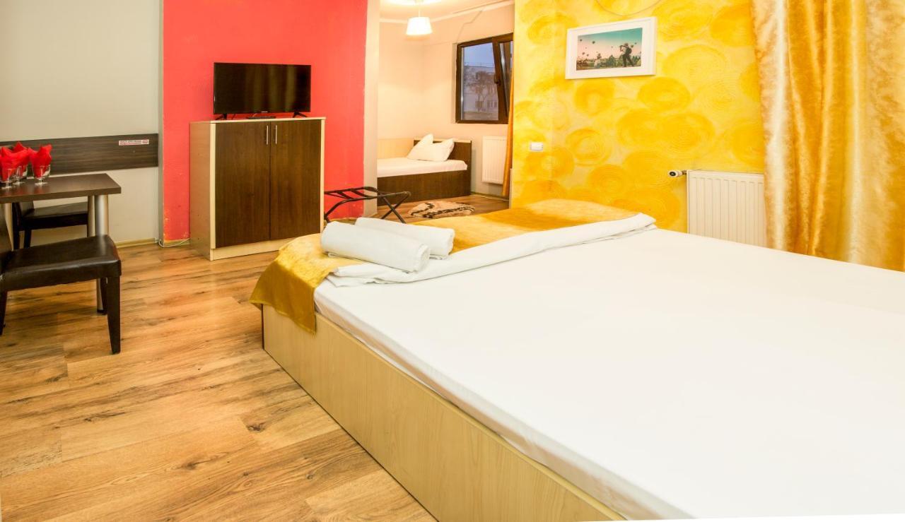 בוקרשט Hotel Eos מראה חיצוני תמונה